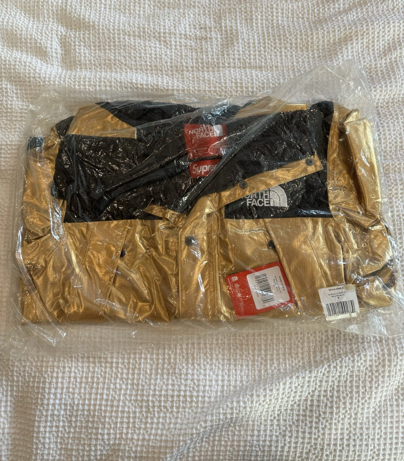 Parka de montagne métallisée S/S 2018 Supreme The North Face OR   tnf taille M MOYENNE