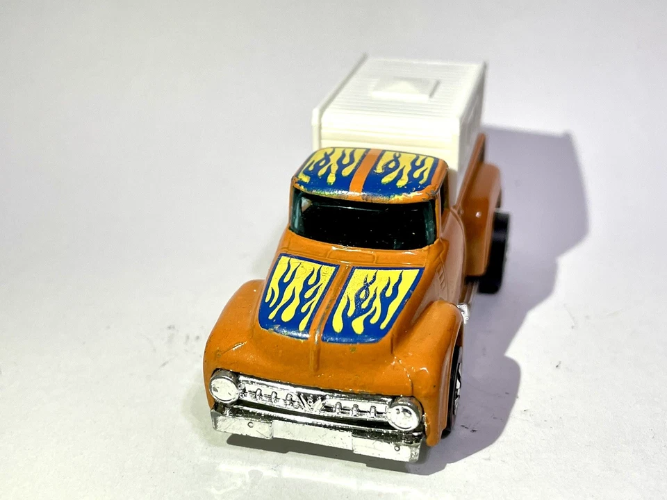 1973 Hot Wheels Redline Flying Colors Hi Tail Hauler Ford Pickup With Camper Top - Image 3 of 4