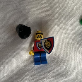 LEGO Castle Royal Knights: Skeleton Surprise 6036 Near Complete FREE SHIPPING