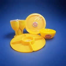 4 Pack Plastic Bowls, Plates, Wine Glasses. 1 x Platter. Choose Set & Colour
