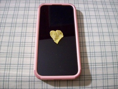 UNIQUE FIND KELLOGG ''HEART SHAPED CORN FLAKE'' PERFECT RIGHT OUT OF CEREAL BOX