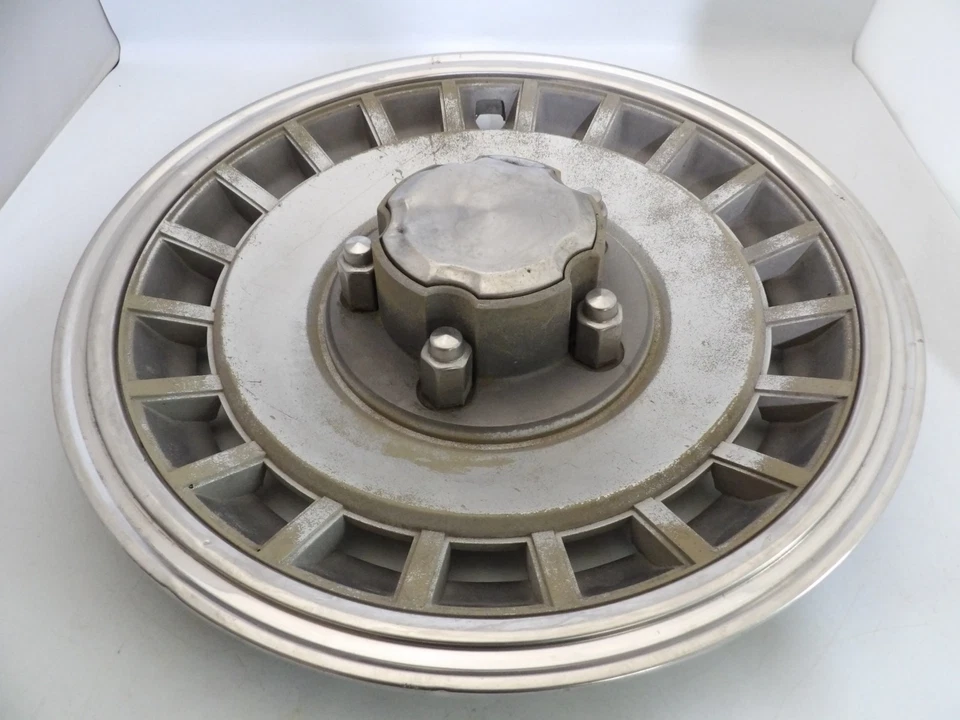 Tapacubos Ford F150 1979 1980 1981 1982 1983 1984 1985 1986 14987 1988-1996 Foto 2 de 4