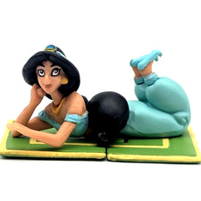 Disney Aladdin Princess Jasmine Mini Figure Choco Party Tomy 0.9"