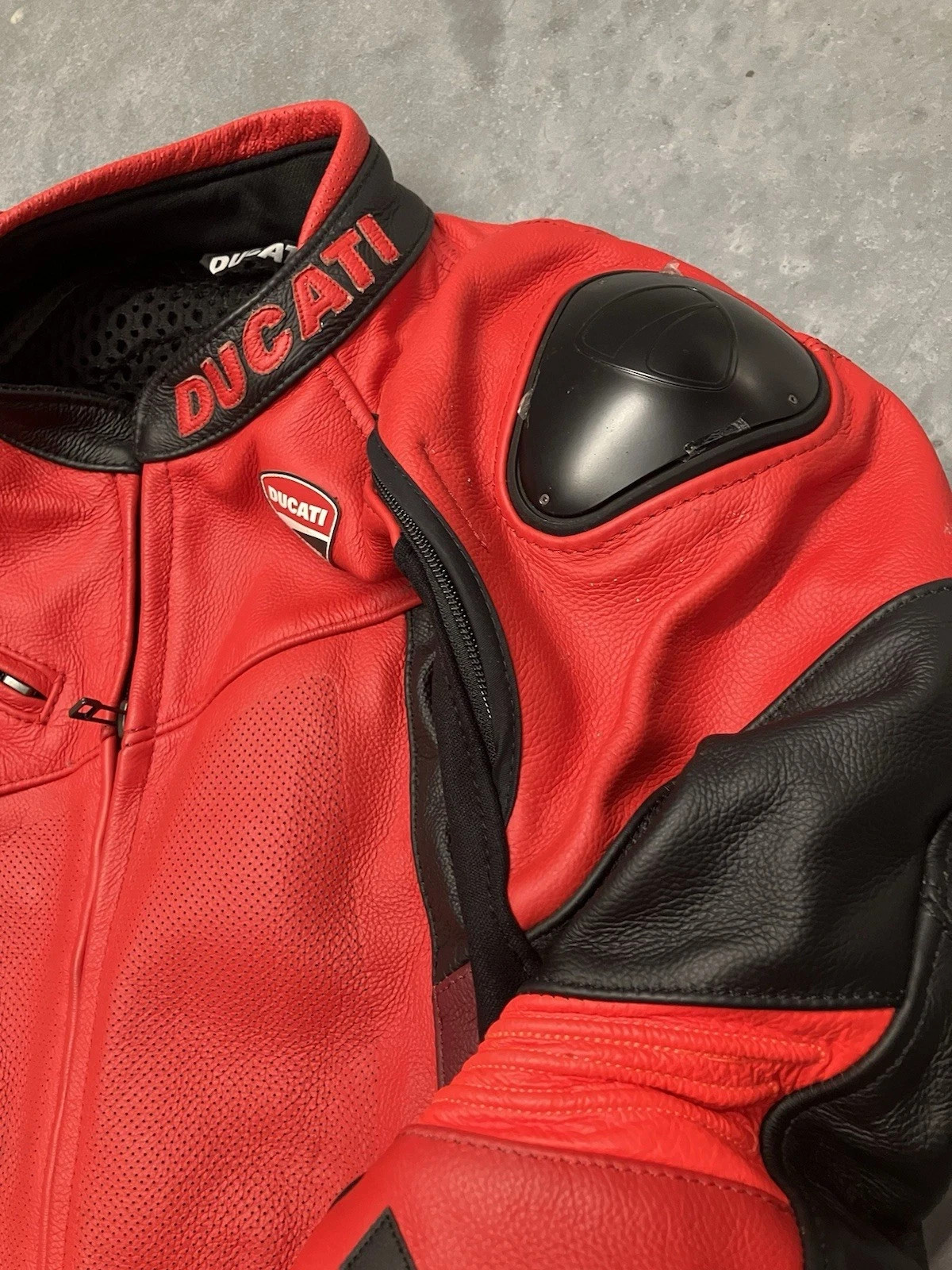 Ducati Corse C6 White and Red Men Motorbike Racing Leather Jacket image 2