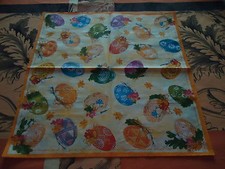 4 SERVIETTES EN PAPIER - thème GROS OEUFS DE PAQUES