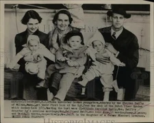 1953 Press Photo Unrelated German Youngsters adopted by Stephen Swift of Mass.