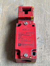 TELEMECANIQUE XCK-J LIMIT SAFETY INTERLOCK SWITCH