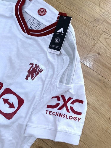 Camiseta Manchester United 2023. Versión Jugador. Dorsal 18 Casemiro. Talla M. - Imagen 4 de 11