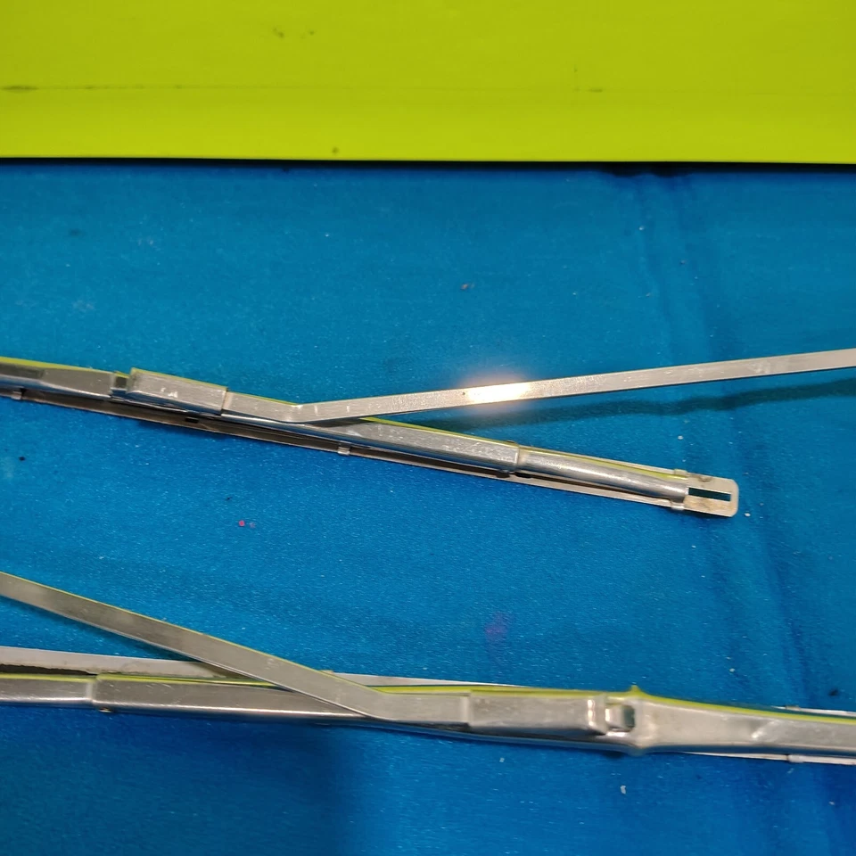 Limpiaparabrisas original Chrysler Imperial 1951 OEM Foto 3 de 4