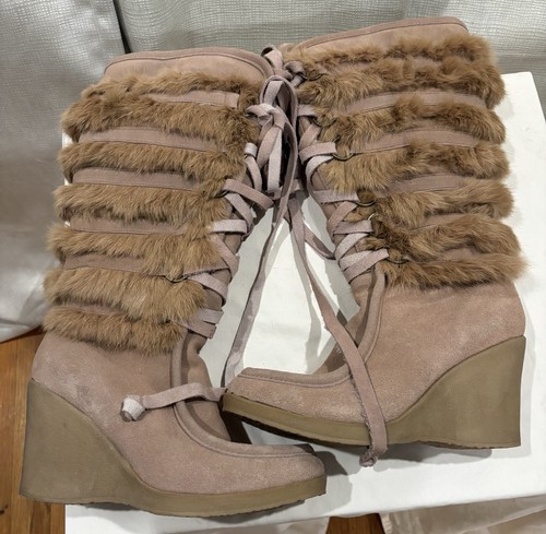 Arleen C Tan real rabbit fur wedge ski boots. Sz 7