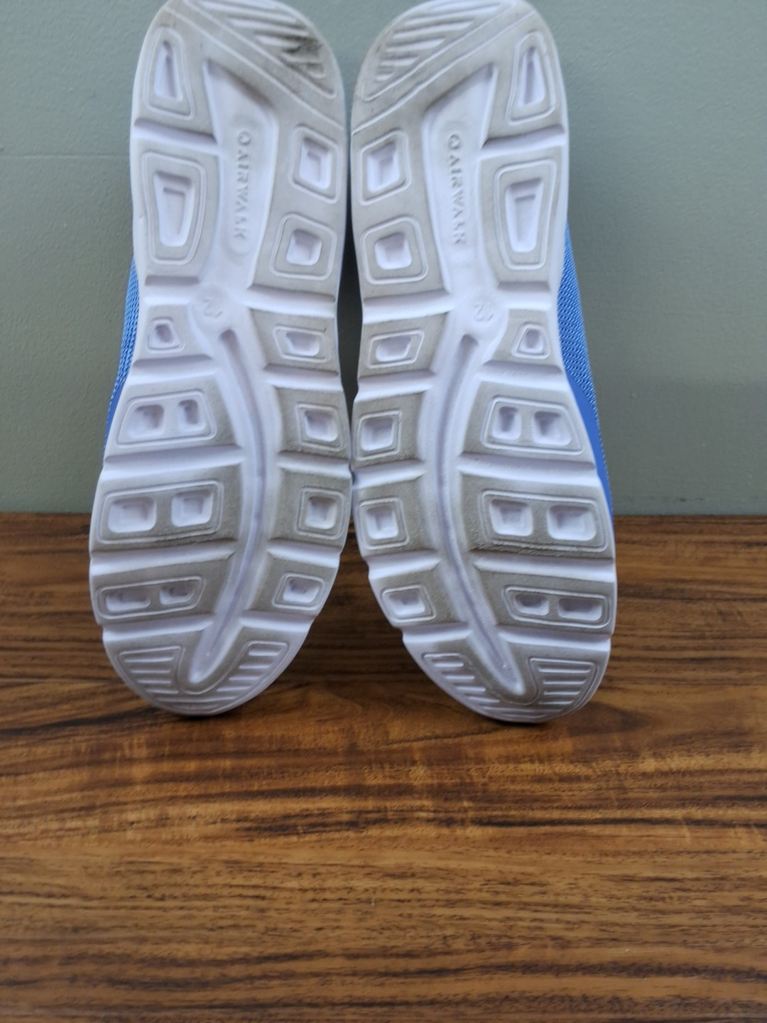 Payless Airwalk Women's Size 12 Sneakers Blue Walking Casual Colorful 