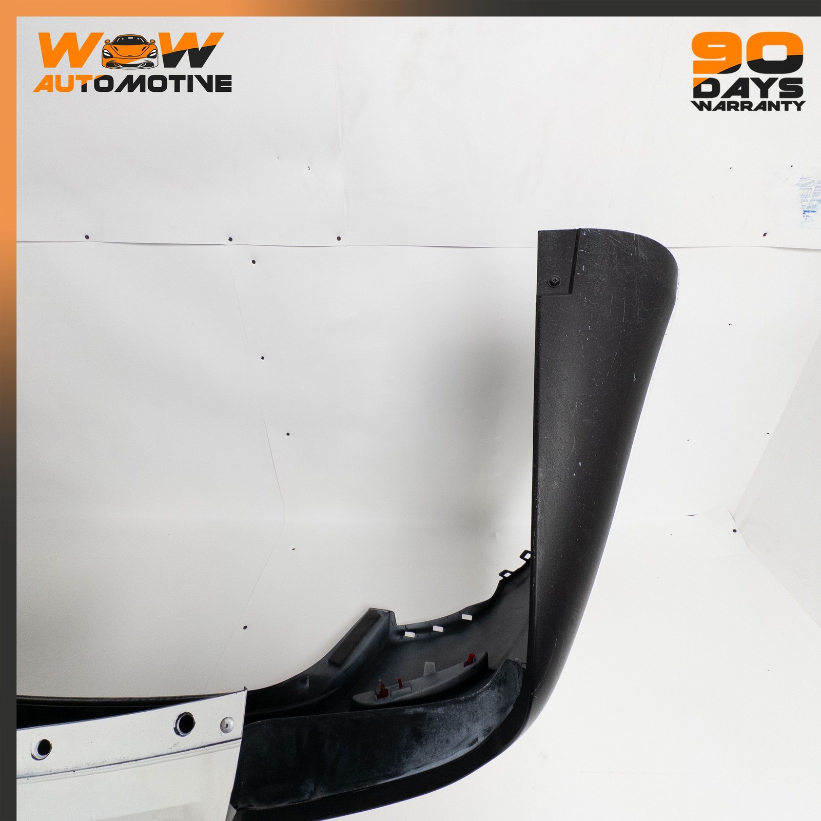 13-19 MASERATI QUATTROPORTE GTS REAR BUMPER COVER REFLECTOR ASSEMBLY WHITE OEM