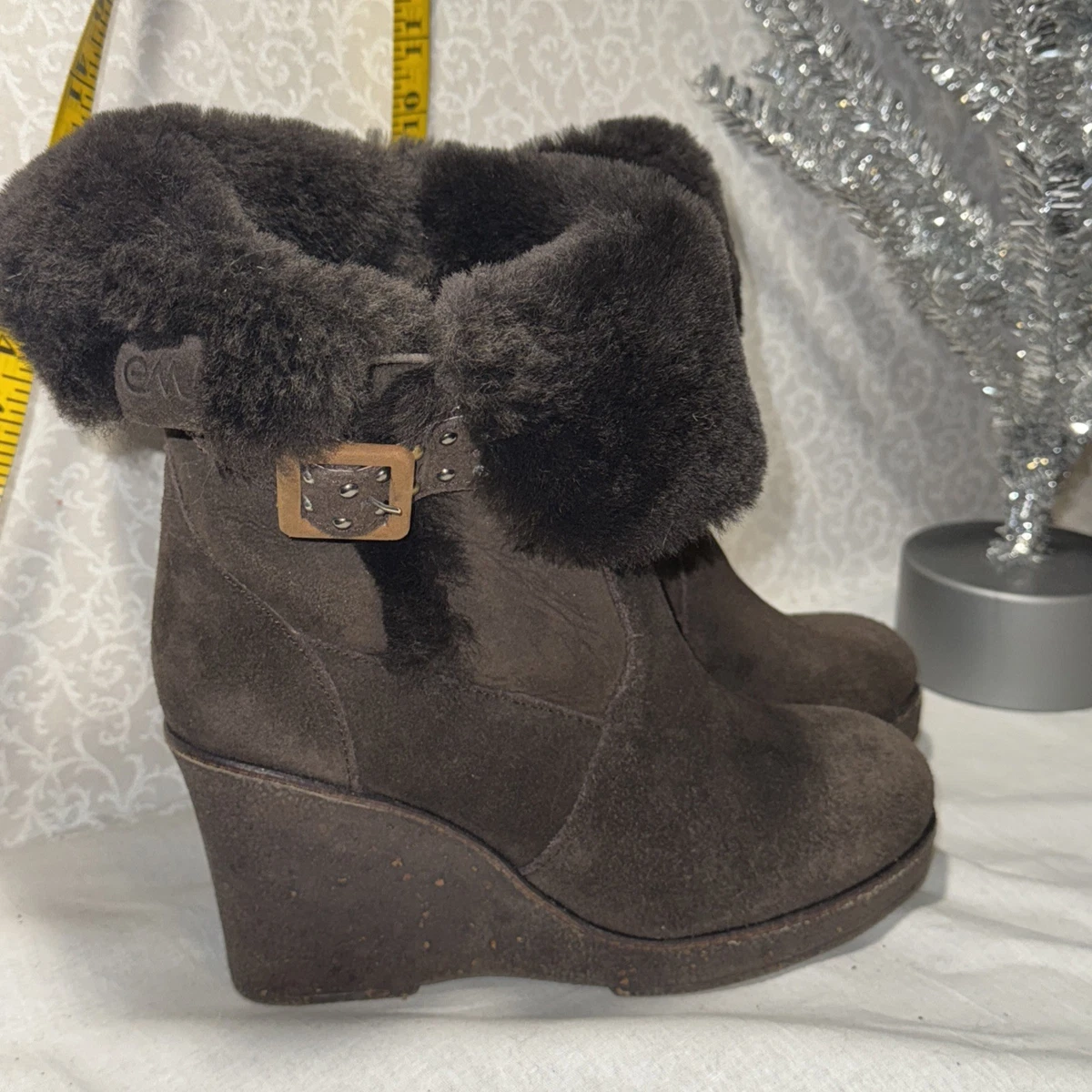 Emu Chocolate Brown Boots with Fur Trim EMU AUSTRALIA Women Boots - Vestiaire Collective main image 2