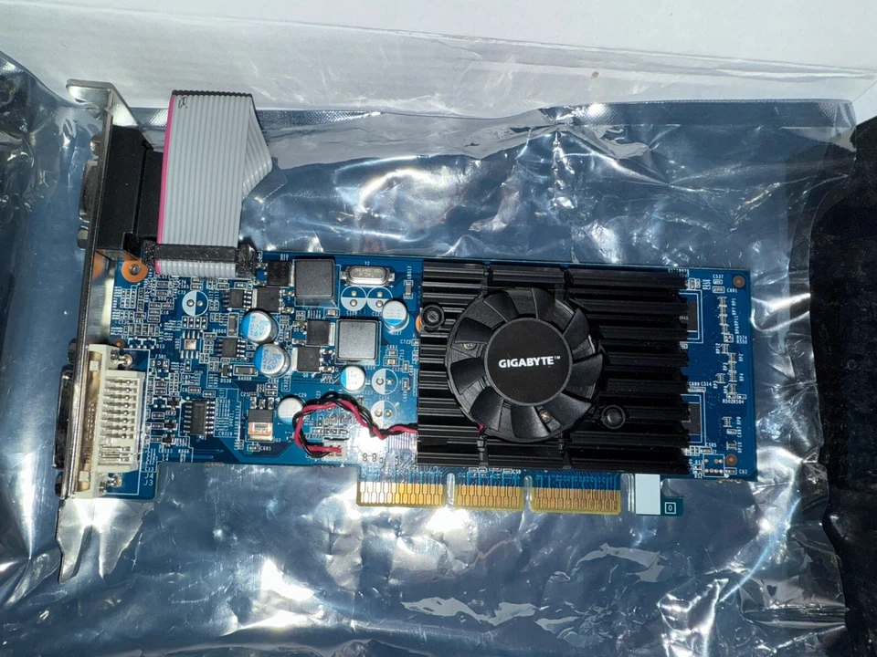 Gigabyte NVIDIA GeForce 6200 (GV-N62-512L) 512 MB GDDR2 SDRAM AGP 4x/8x Graphics - Image 4 of 4
