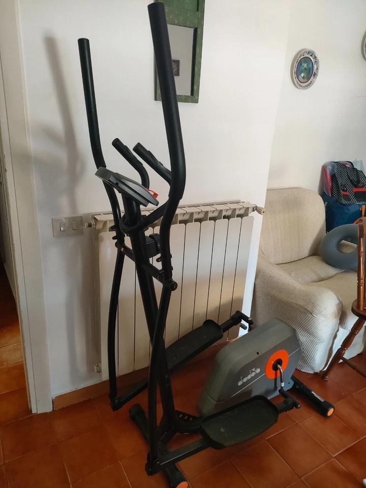 Ellittica Diadora. Display LCD. Come nuova, usata pochissimo - Immagine 2 di 4