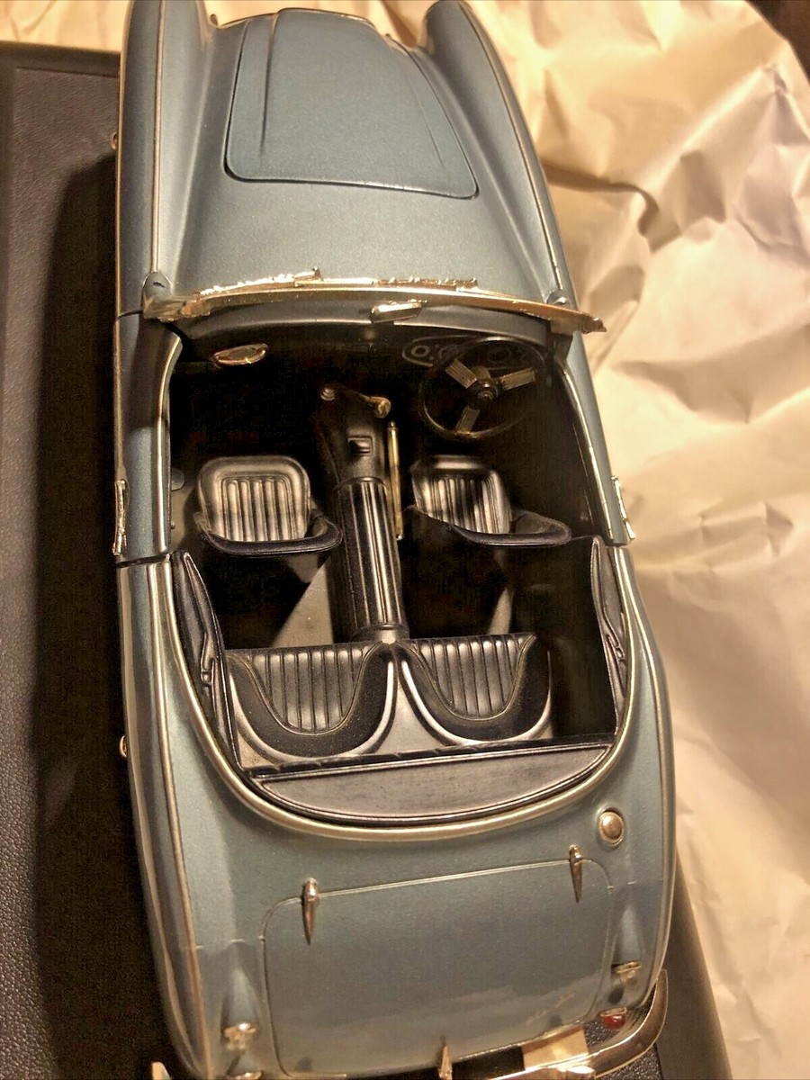 Austin-Healey 100/6 ミニカー 1:18 Austin-Healey 100/6 ミニカー 1:18 Austin-Healey 100/6 Model