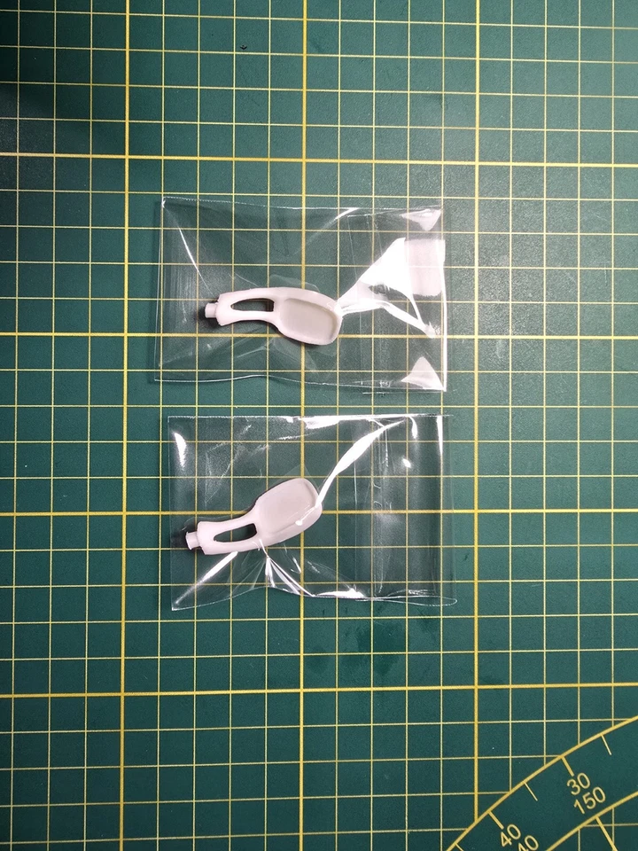 Specchietti laterali Ferrari Pocher Testarossa 1:8 coppia Dx+Sx Colori personz. - Immagine 3 di 4