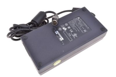 Original Netzteil DELTA ADP-150CB B Output: 19V-7,9A Stecker 4 Pin