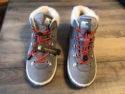 sorel youth conquest boot