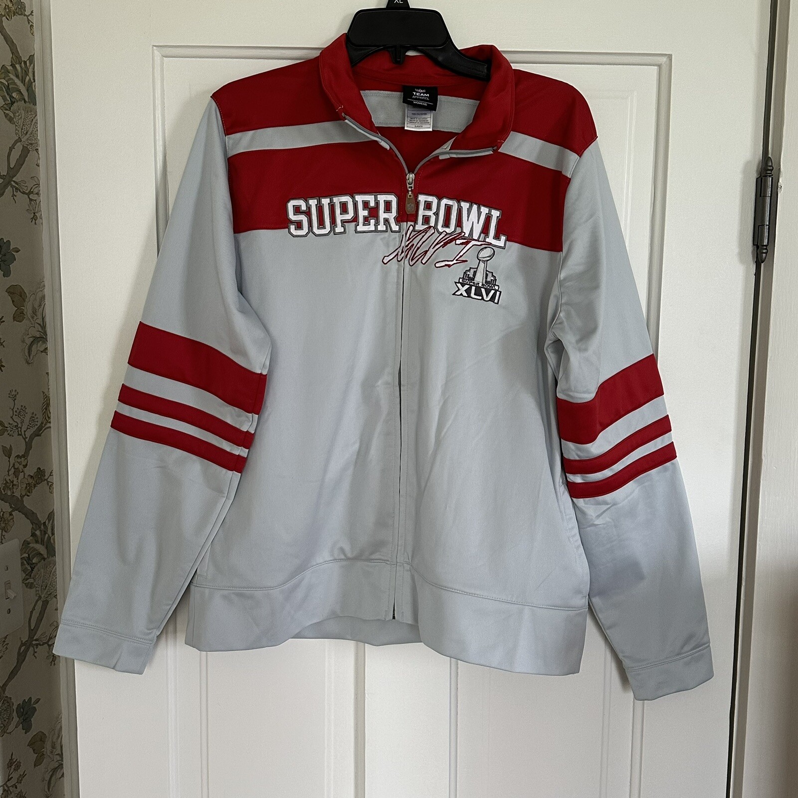 Picture 1 of 10