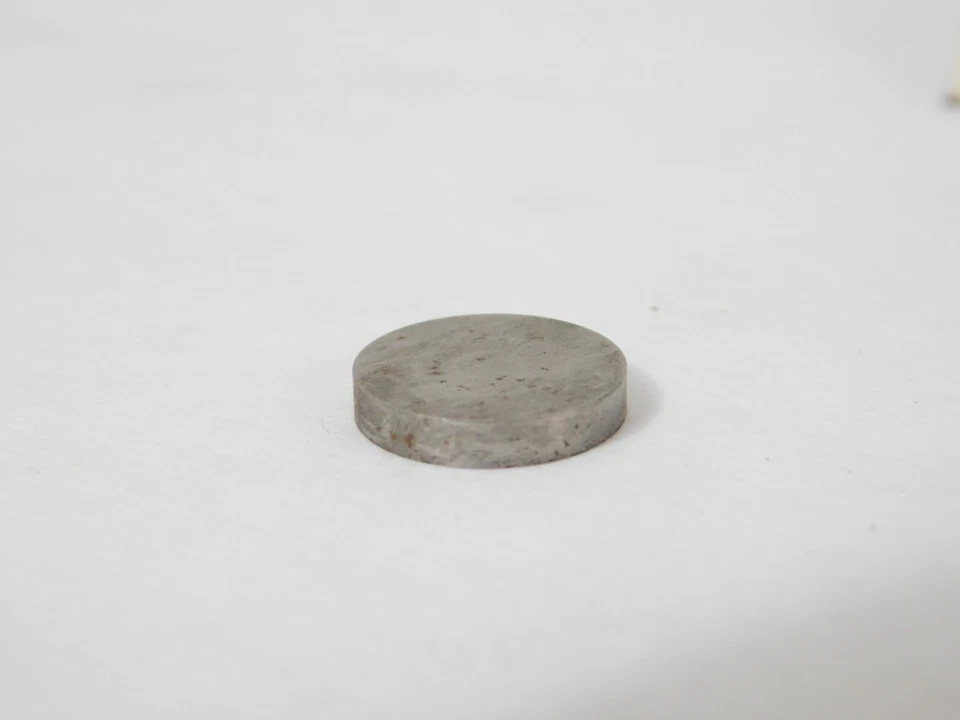 1 Cuña Tappet T=2.35 OEM 92025-1097 NUEVA DE STOCK genuina Kawasaki ZR550 ZR750 ZR1100 NUEVA Foto 3 de 3