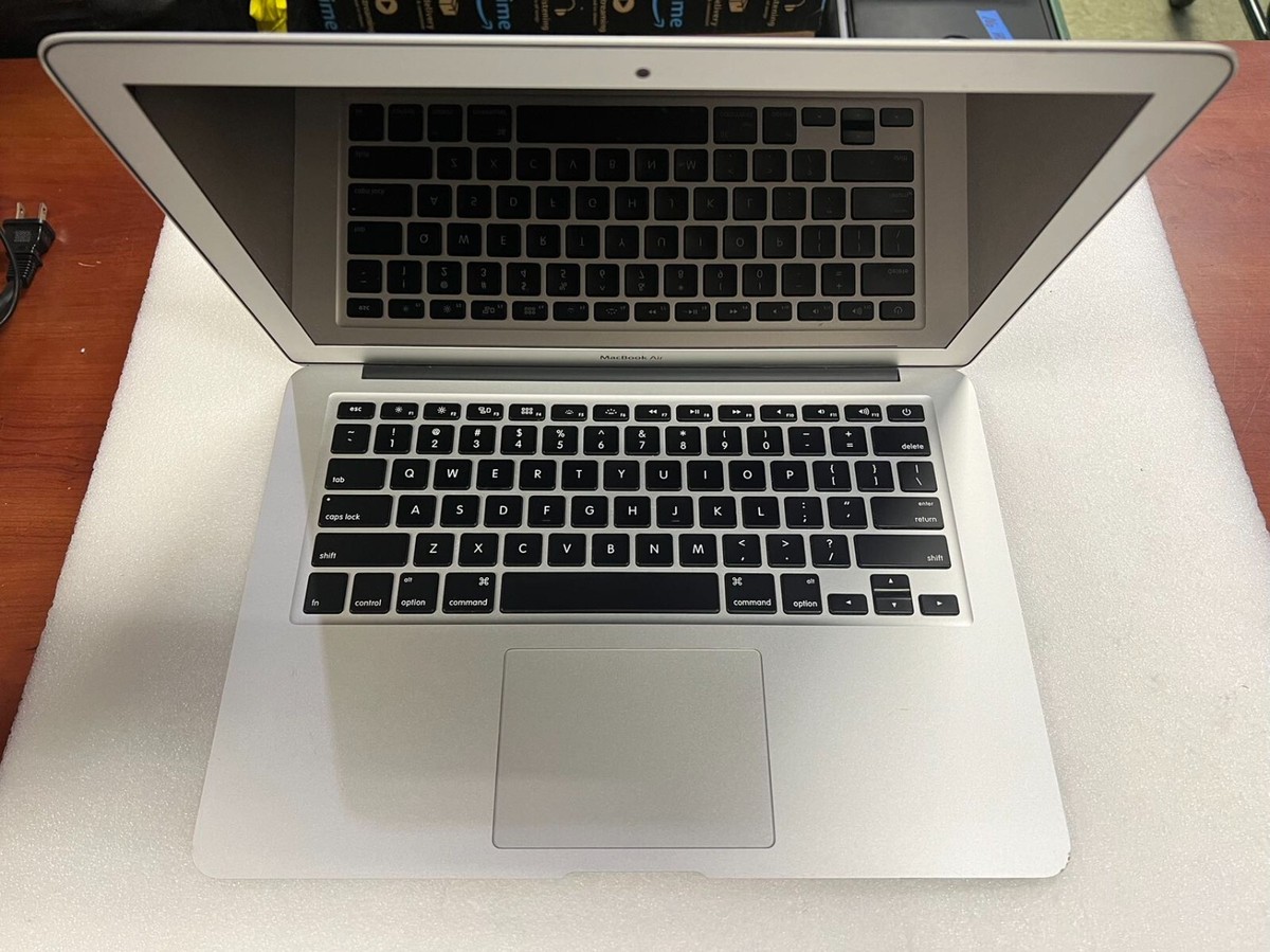 Apple A1466 Macbook Air 13.3