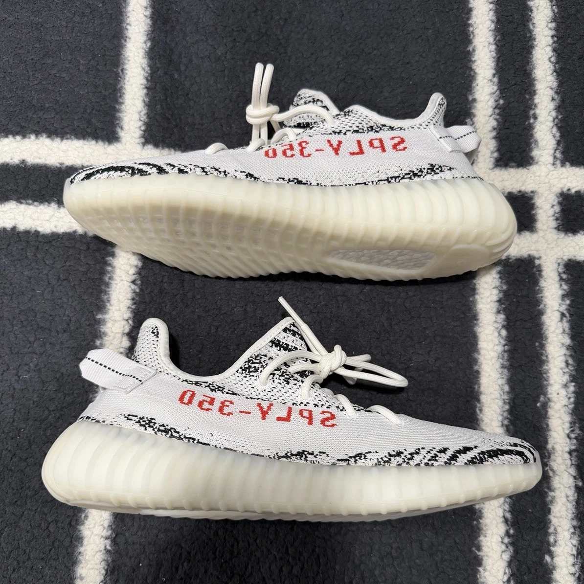 Las mejores ofertas en Yeezy Boost 350 V2 White | eBay