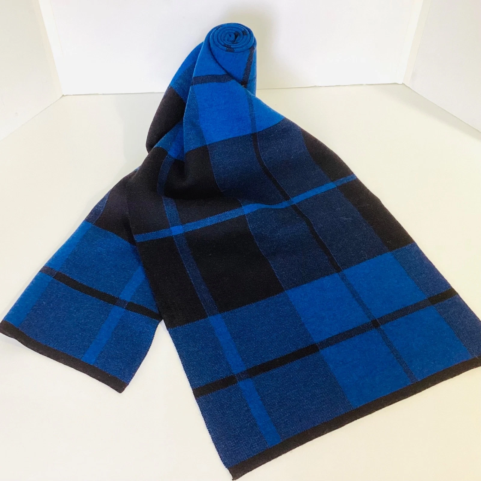 Men's New Thick Blue Plaid Soft Fine Knit Scarf, 72” x 12”, Warm
Opens in a new window or tab