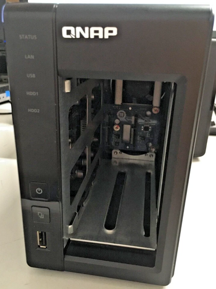 QNAP TS-219P II 2Bay Network Attached Storage NAS Enclosure with PSU & CADDIES - Image 4 of 4