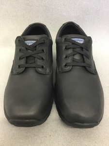 black non slip skechers