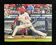 CARLOS DE LA CRUZ Signed Autographed 8x10 Baseball Photo Philadelphia Phillies
