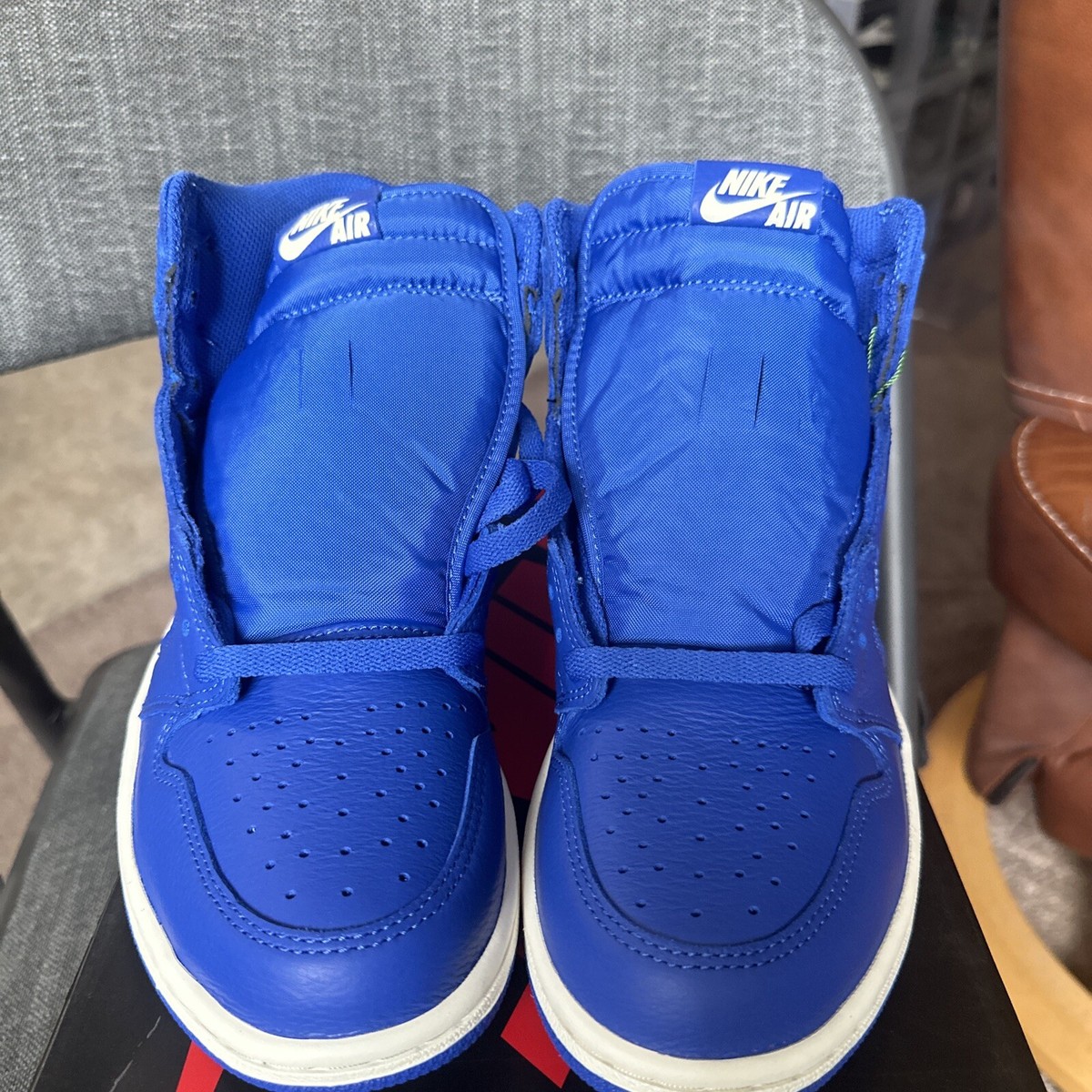 NEW NIB Nike Air Jordan 1 Retro High OG Hyper Royal Mens NEW NIB Nike Air Jordan 1 Retro High OG Hyper Royal Mens