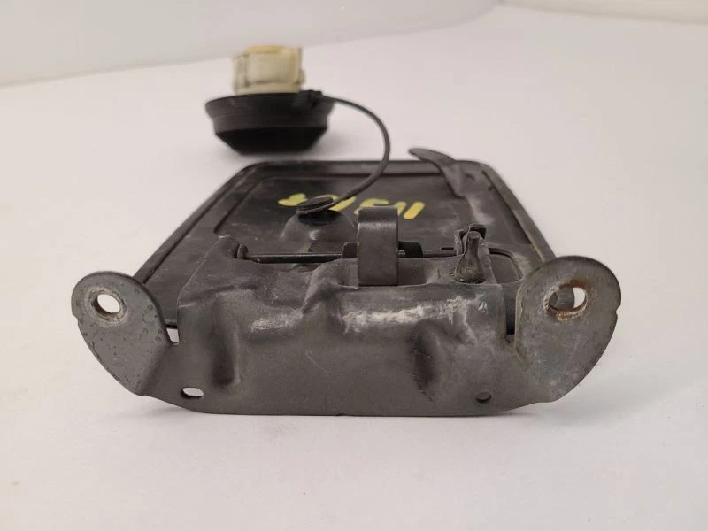 2003-2007 CADILLAC CTS Fuel Filler Door Black 25761433 03-07     - Image 4 of 4