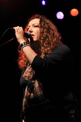 Kathryn WILLIAMS Kathryn Williams performs the Matthew Jay Tribute Old Photo 1