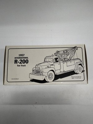First Gear 134 Scale Model S.f.d. Nr.2 1957 International gebraucht