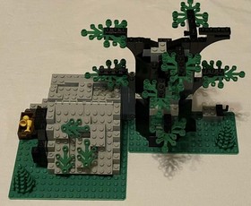 LEGO Castle: Camouflaged Outpost (6066) - Incomplete About 90% complete 