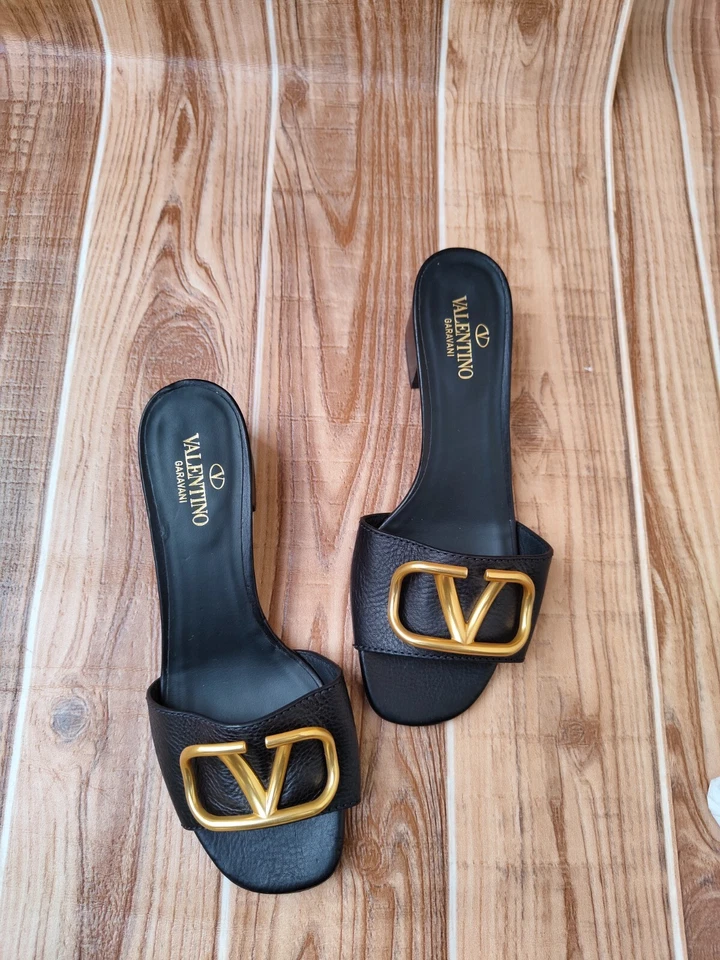 VALENTINO Black Leather V Logo Signature Open Toe Slide Sandals EU 37.5 US 7 - Image 4 of 4