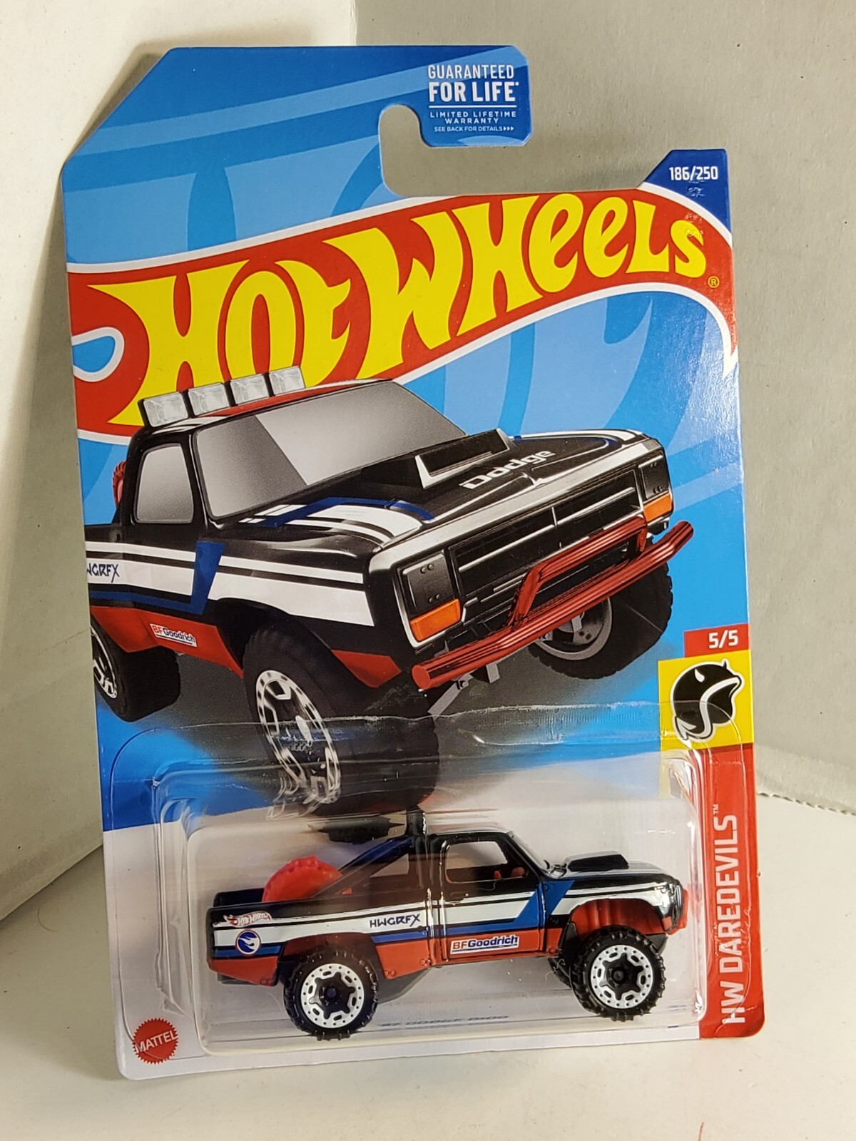 Picture 1 of 12