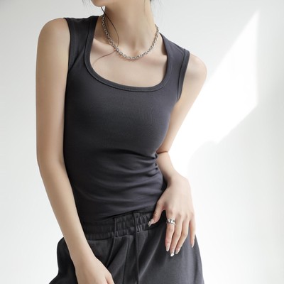 Women in spring and autumn wear hot plus size topsWomen's