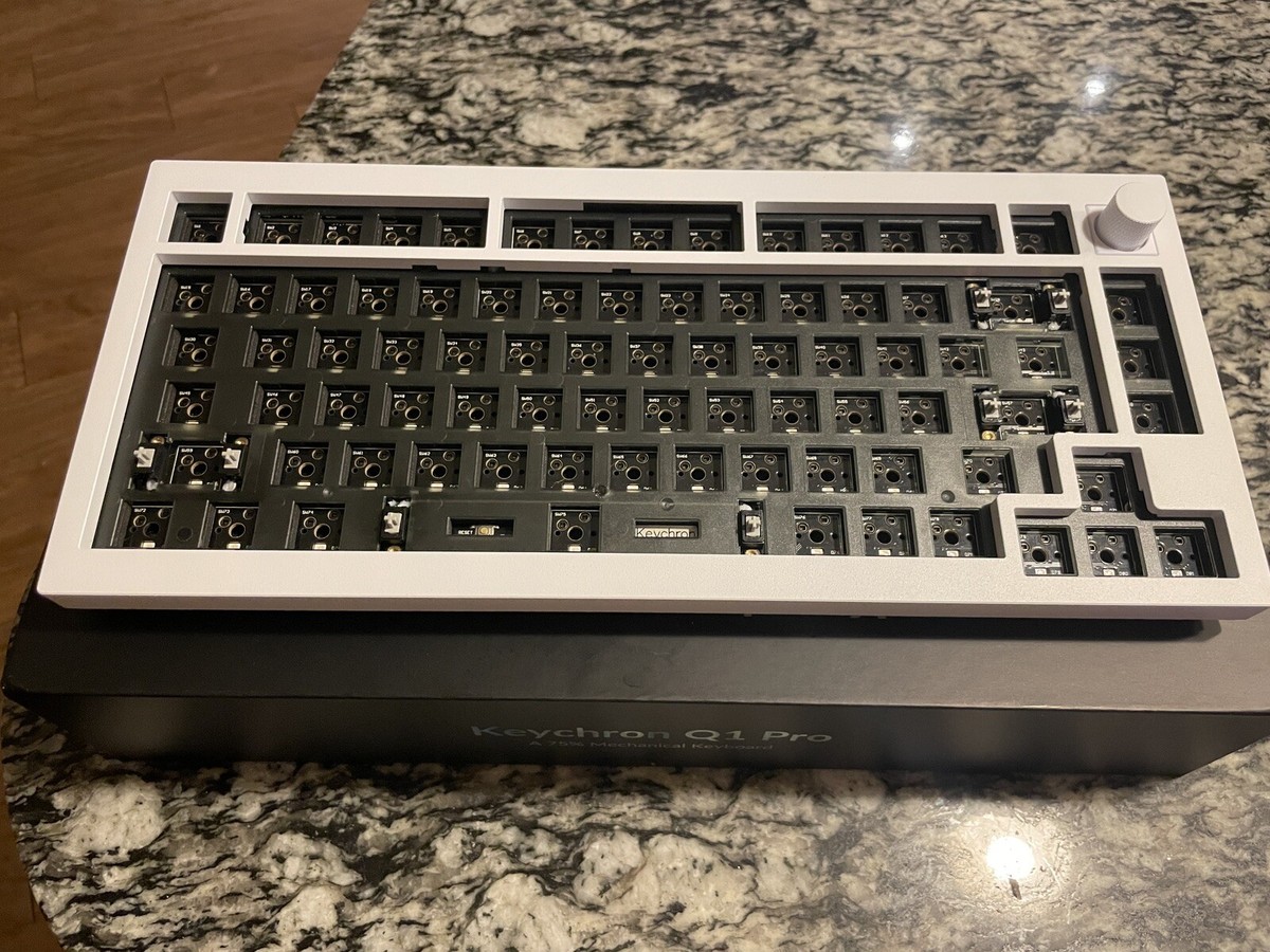 keychron Q1 Pro QMK US配列 豪華おまけつき keychron Q1 Pro QMK US配列 豪華おまけつき Keychron Q1 Pro
