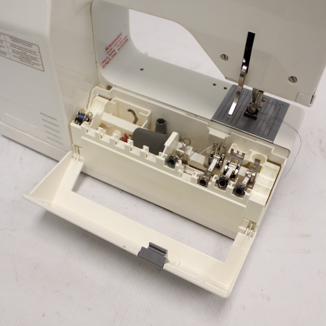 Bernina 1015SE Electric Foot Pedal Operated Sewing Machine R29 eBay