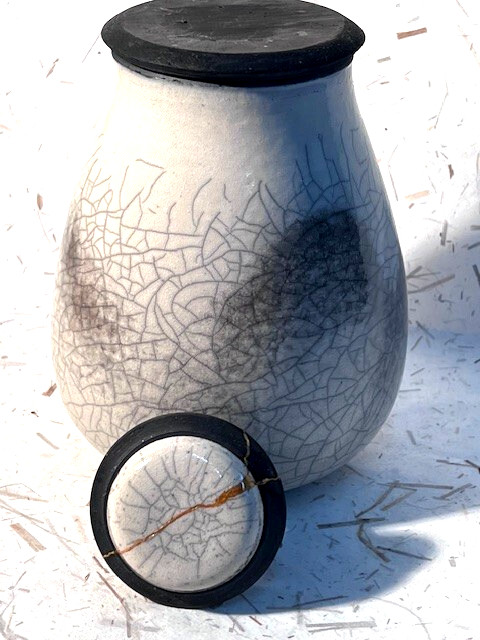 Kintsugi Raku,Lrg White/Black Crackle Vase/Urn, C. Dockins, Kintsugi Lid, Exc