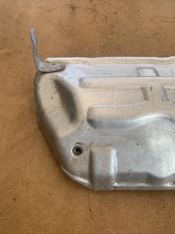 Audi TT Quattro/A3 Quattro 2008-2009 colector de escape protector térmico fabricante de equipos originales Foto 4 de 4