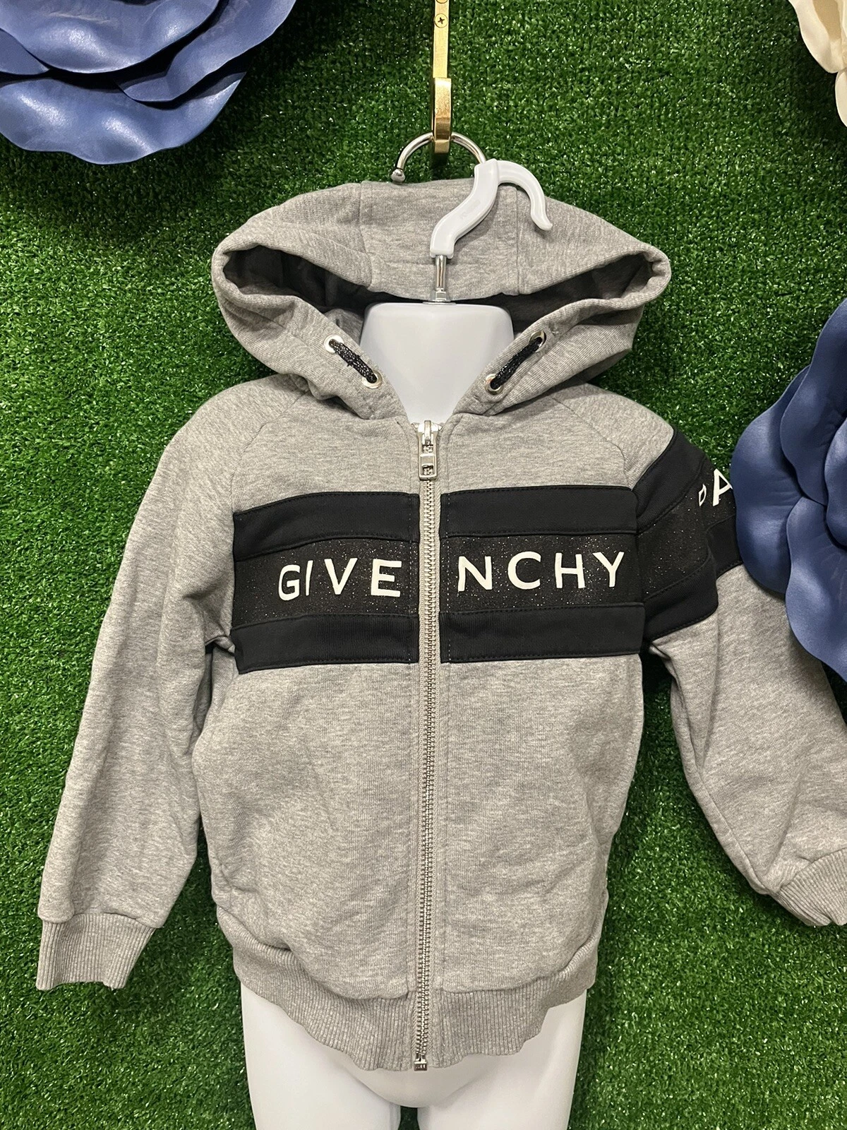 Givenchy grigio e nero con cappuccio e cerniera taglia 4 bambino