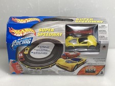 hot wheels 3 lane raceway