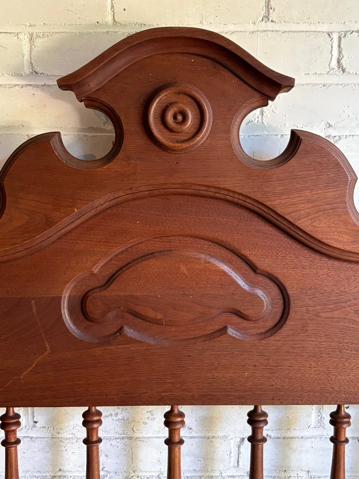 Juego de cama con dosel (2) madera de roble tallada, siglo XIX, niñas Foto 4 de 4