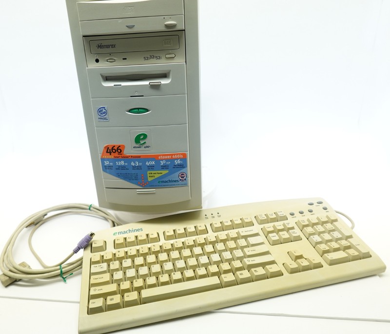 Vintage Emachines Etower 466is Desktop Computer Windows XP Retro CPU! w/KBD!