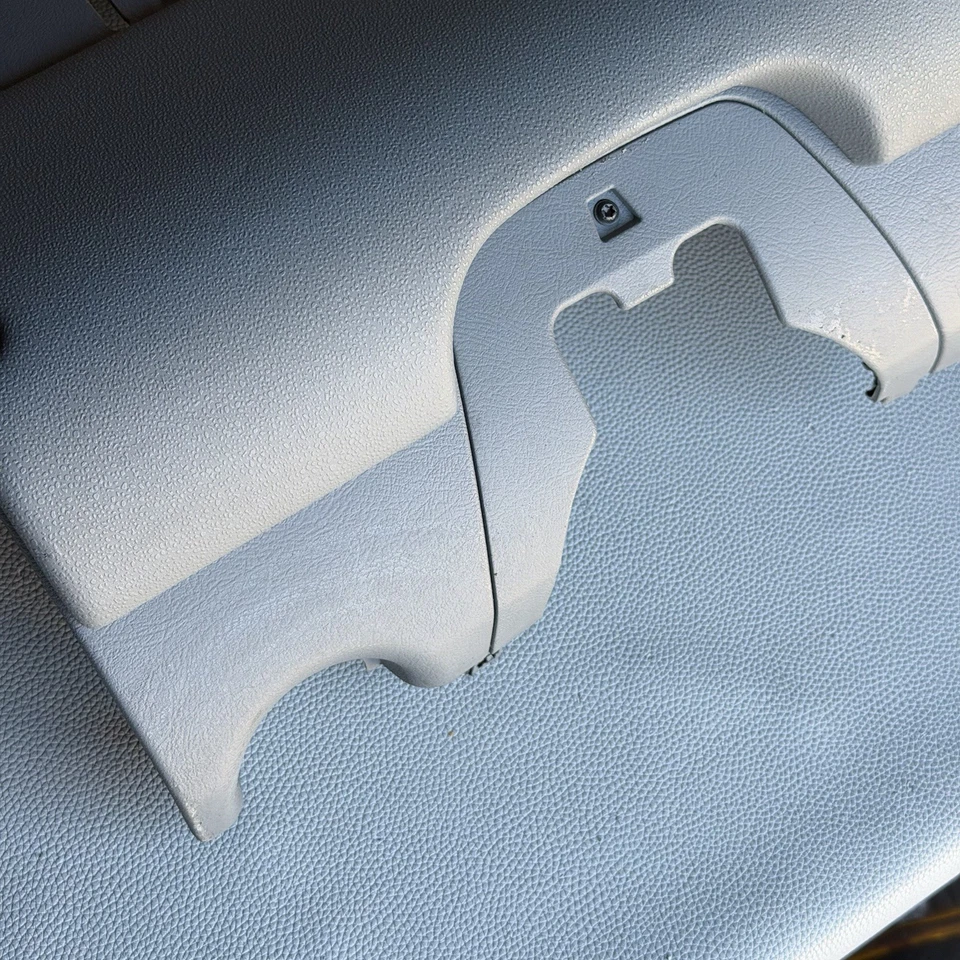 2004-2008 Chrysler Crossfire Driver joelho sob painel tampa painel CONJUNTO CINZA - Imagem 2 de 4