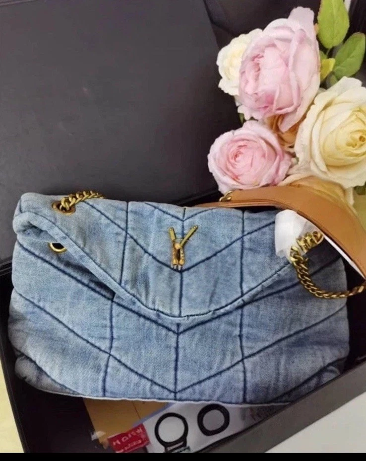 Bolso de hombro acolchado de mezclilla de moda con correa de cadena dorada con caja original Foto 2 de 4