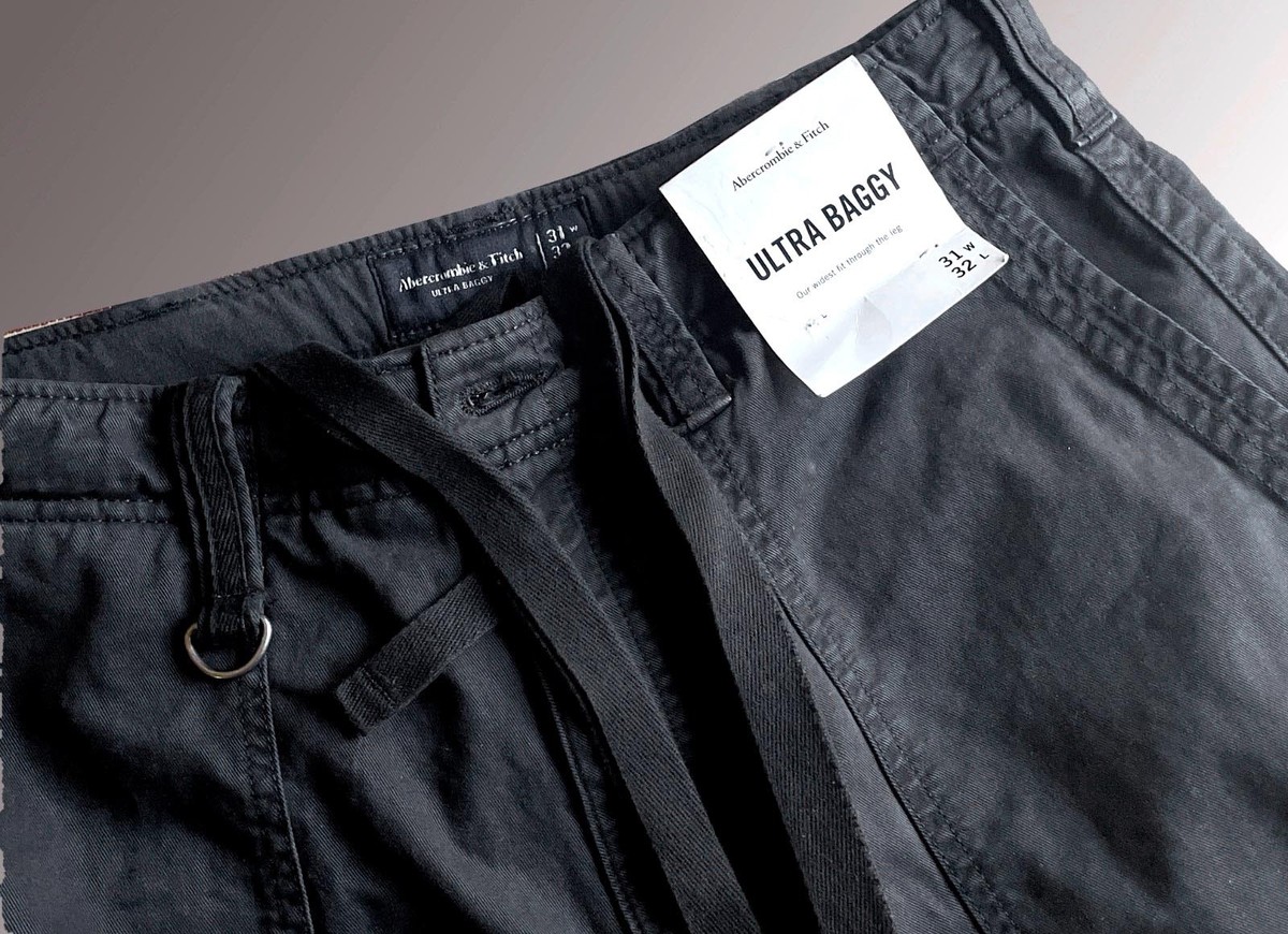 Abercrombie & Fitch Ultra Baggy Twill Utility Cargo Pant in Dk